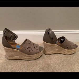 Heeled sandals